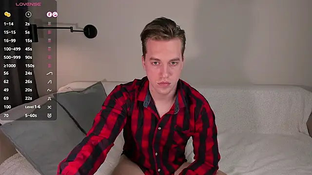 Snapshot of AustinButler chatting on March 22, 8:37 pm AustinButler online show from March 22, 8:37 pm