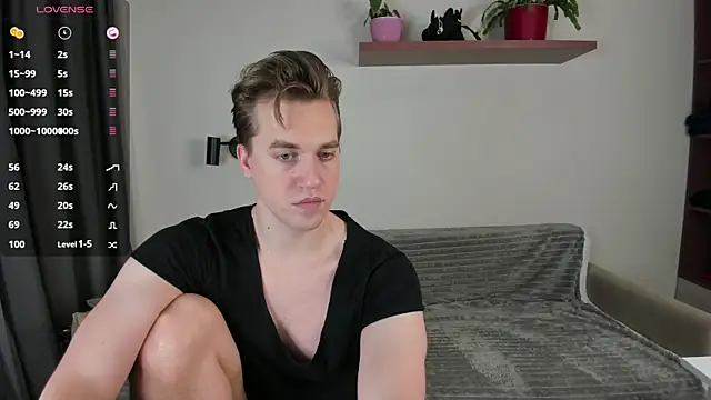 Snapshot of AustinButler chatting on December 15, 8:36 pm AustinButler online show from December 15, 8:36 pm