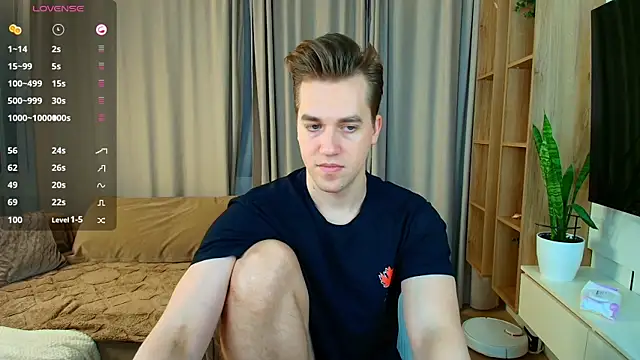 Snapshot of AustinButler chatting on December 25, 7:56 pm AustinButler online show from December 25, 7:56 pm