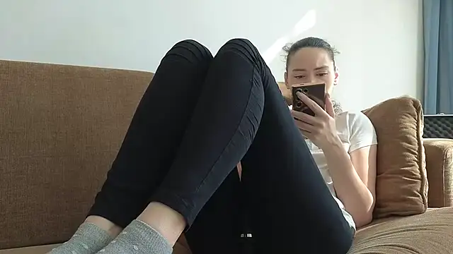 Mr-and-Mrs-Smith online show from January 10, 6:42 am