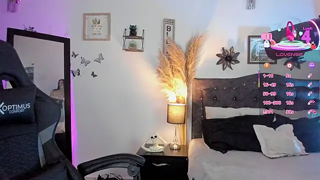 devlin violett online show from September 18, 1:08 am