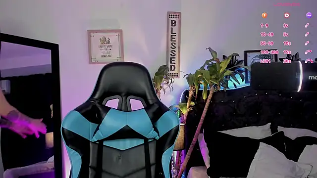 devlin violett online show from February 19, 3:39 am