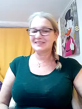 irinamaux online show from March 9, 11:58 am