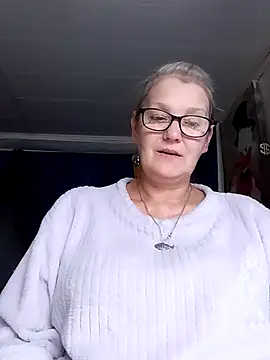 irinamaux online show from July 4, 8:46 pm