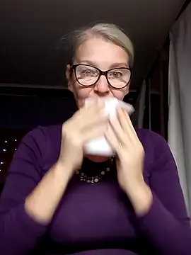 Snapshot of irinamaux chatting on September 30, 5:02 am irinamaux online show from September 30, 5:02 am