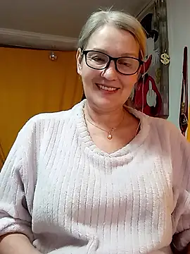 irinamaux online show from March 15, 11:06 am