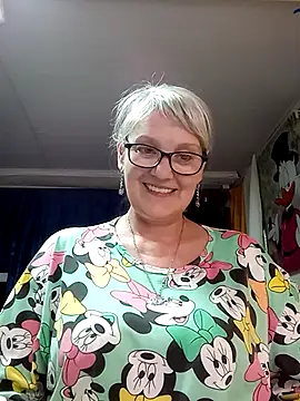 irinamaux online show from May 31, 5:08 pm