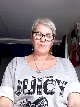 irinamaux online show from June 21, 5:57 am