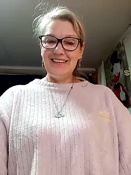 irinamaux online show from May 14, 4:09 am