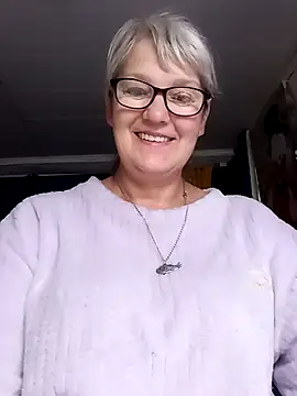 irinamaux online show from July 5, 5:14 am