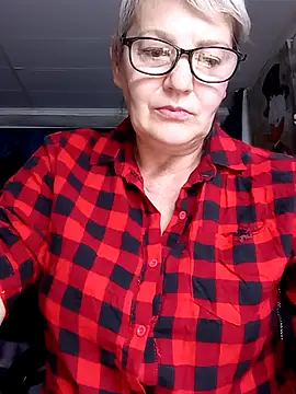 irinamaux online show from June 11, 11:57 pm