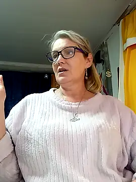 irinamaux online show from May 11, 1:56 pm