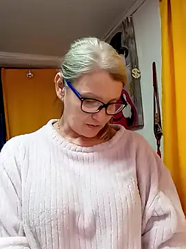 irinamaux online show from March 29, 12:07 pm