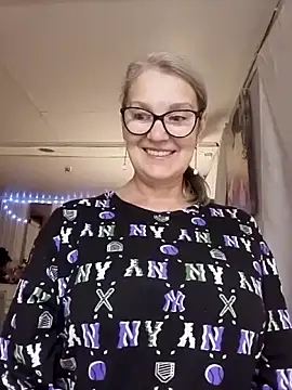 Snapshot of irinamaux chatting on December 3, 7:19 am irinamaux online show from December 3, 7:19 am