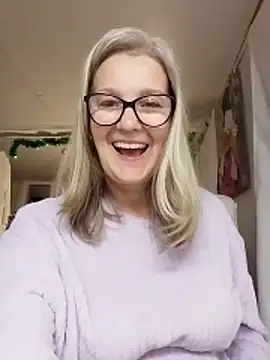 Snapshot of irinamaux chatting on November 30, 11:05 pm irinamaux online show from November 30, 11:05 pm