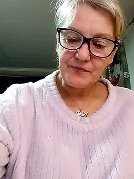 irinamaux online show from April 21, 1:42 am