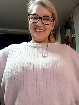 irinamaux online show from May 16, 6:56 am