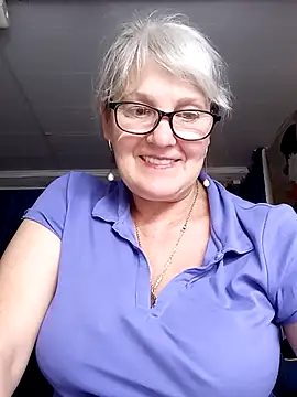 irinamaux online show from July 1, 4:29 pm