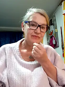 irinamaux online show from April 3, 5:14 am