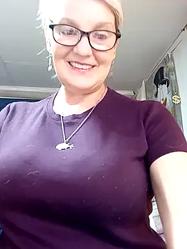 irinamaux online show from May 23, 12:48 pm