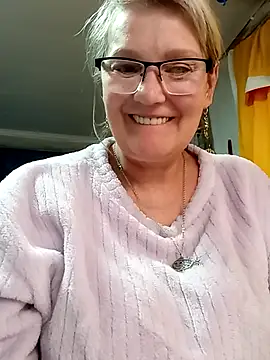 irinamaux online show from April 29, 12:31 pm