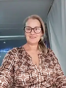 Snapshot of irinamaux chatting on November 22, 9:57 pm irinamaux online show from November 22, 9:57 pm