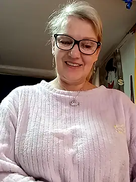 irinamaux online show from April 26, 7:27 am