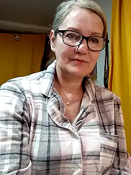 irinamaux online show from March 20, 4:02 am