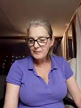 Snapshot of irinamaux chatting on October 30, 2:58 pm irinamaux online show from October 30, 2:58 pm