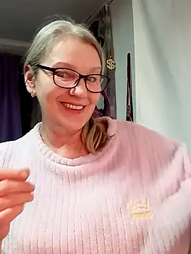 irinamaux online show from February 8, 4:21 am