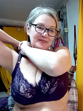 irinamaux online show from March 21, 6:03 am