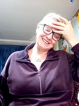 irinamaux online show from April 15, 2:06 am