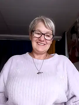 irinamaux online show from July 10, 2:33 am