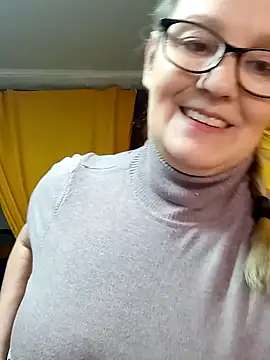 irinamaux online show from March 13, 3:06 pm