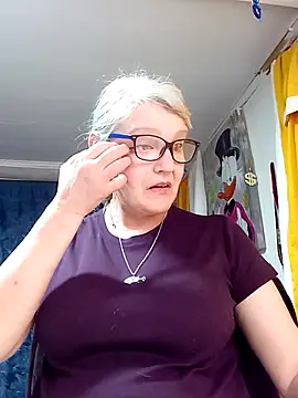 irinamaux online show from May 4, 1:09 am
