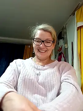 irinamaux online show from April 22, 5:09 pm