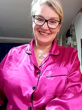 irinamaux online show from April 16, 2:23 am