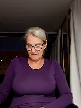 Snapshot of irinamaux chatting on September 30, 5:08 pm irinamaux online show from September 30, 5:08 pm