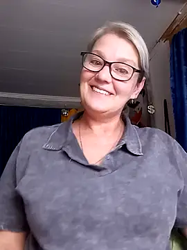 irinamaux online show from June 24, 7:29 am