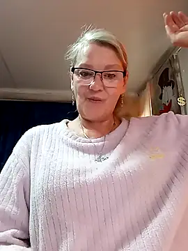 irinamaux online show from May 1, 6:18 am