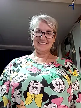 irinamaux online show from May 31, 9:37 pm