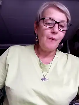 irinamaux online show from June 3, 3:17 pm