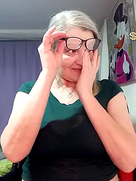 irinamaux online show from March 3, 9:44 pm