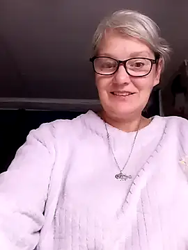 irinamaux online show from July 4, 7:37 am