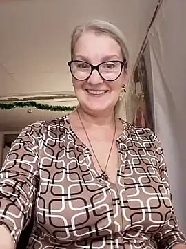 Snapshot of irinamaux chatting on November 29, 10:54 pm irinamaux online show from November 29, 10:54 pm