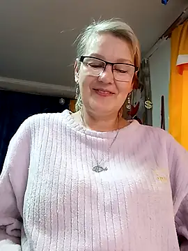 irinamaux online show from April 28, 7:13 am