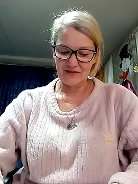 irinamaux online show from April 11, 1:13 am