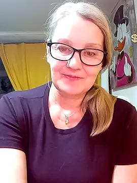 irinamaux online show from March 8, 2:04 am