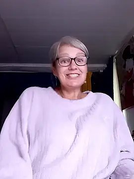 irinamaux online show from June 7, 7:57 am