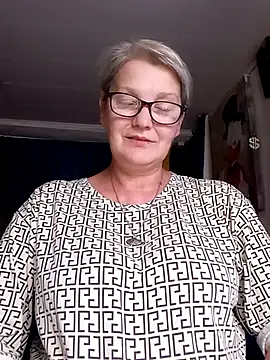 irinamaux online show from July 8, 8:20 pm
